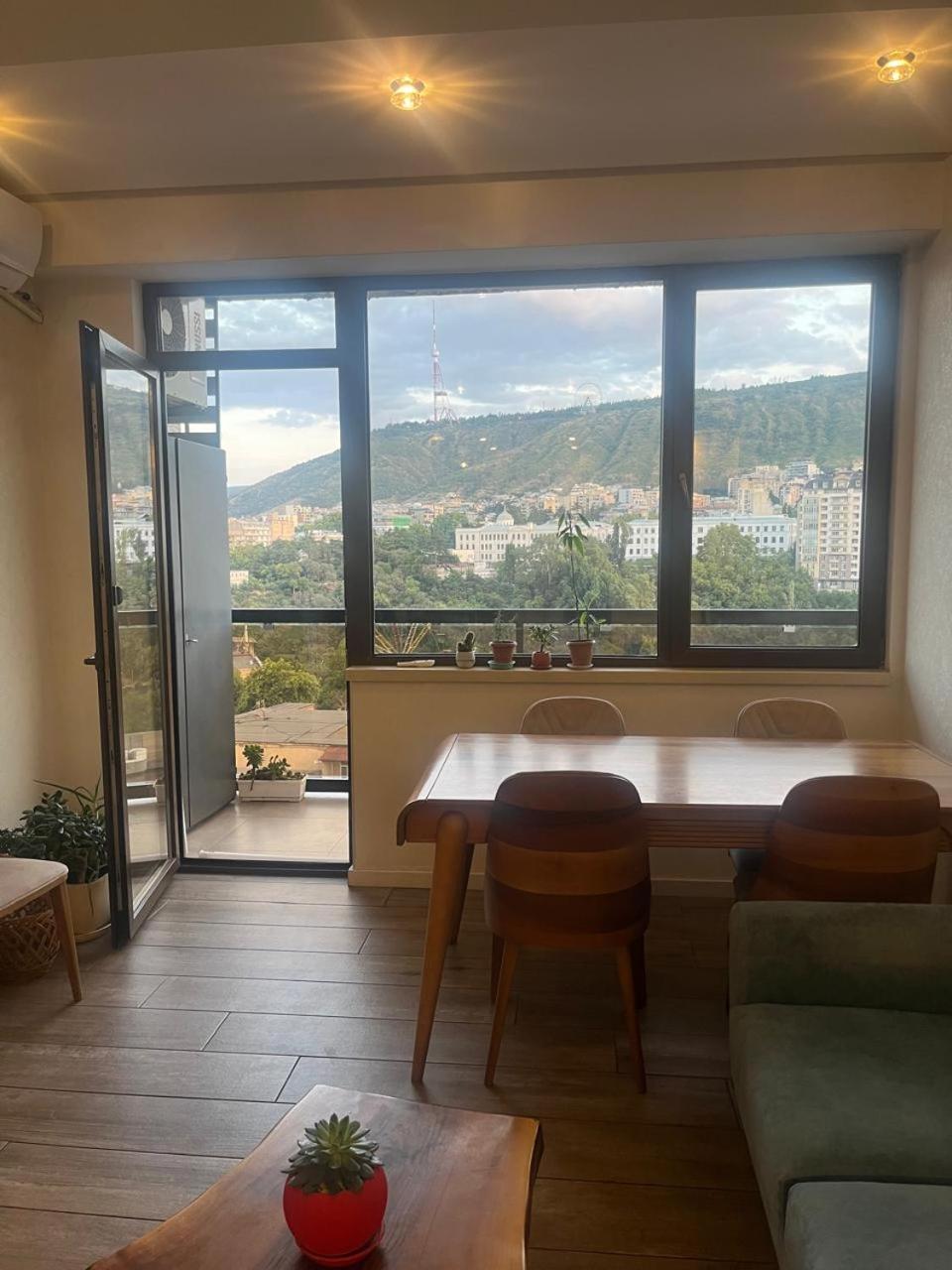 Panorama Khiliani Tbilisi Exterior foto